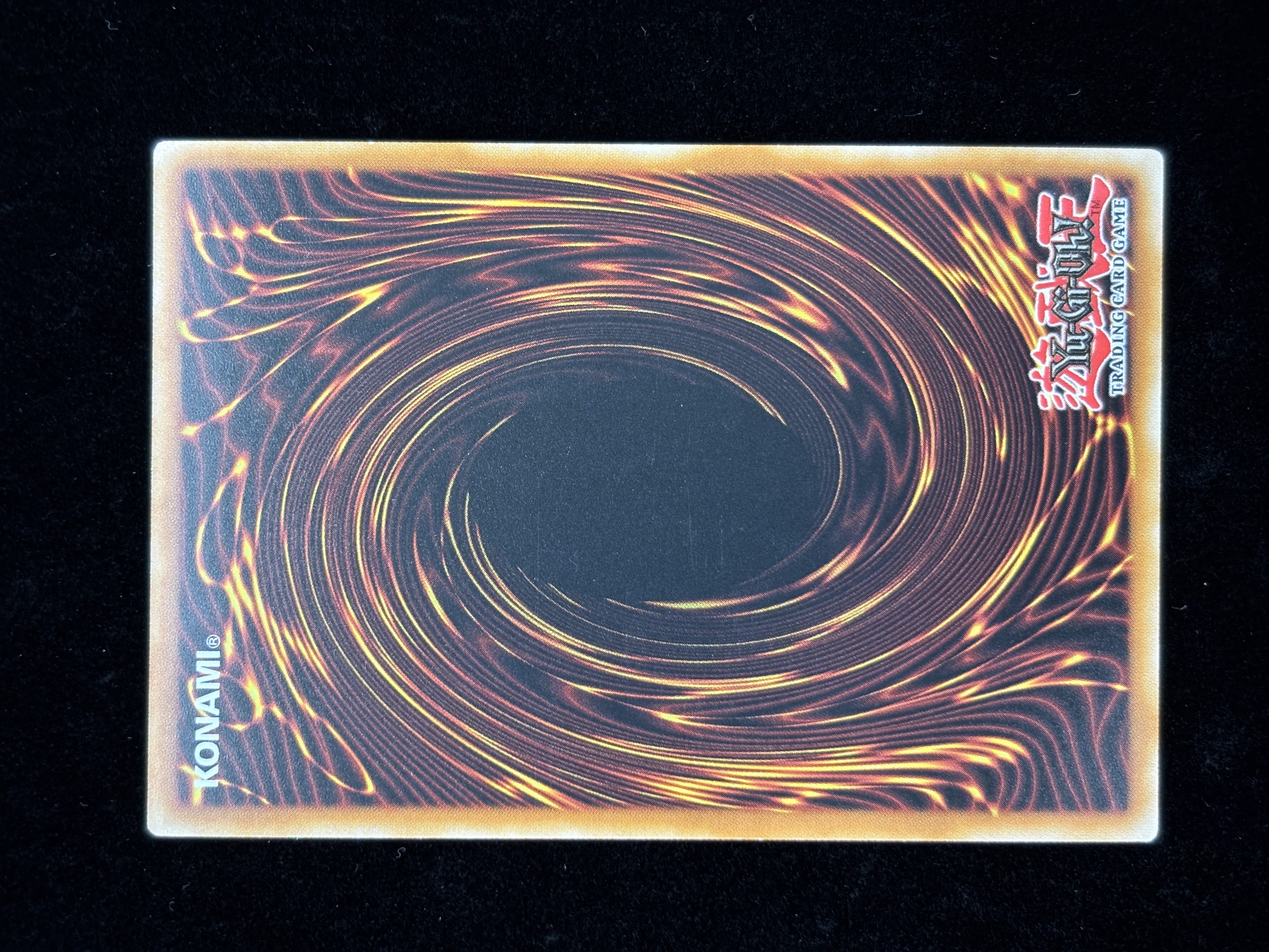 【状態B】●BLUE-EYES WHITE DRAGON(背景石板)(LCKC-EN001)(UR)A