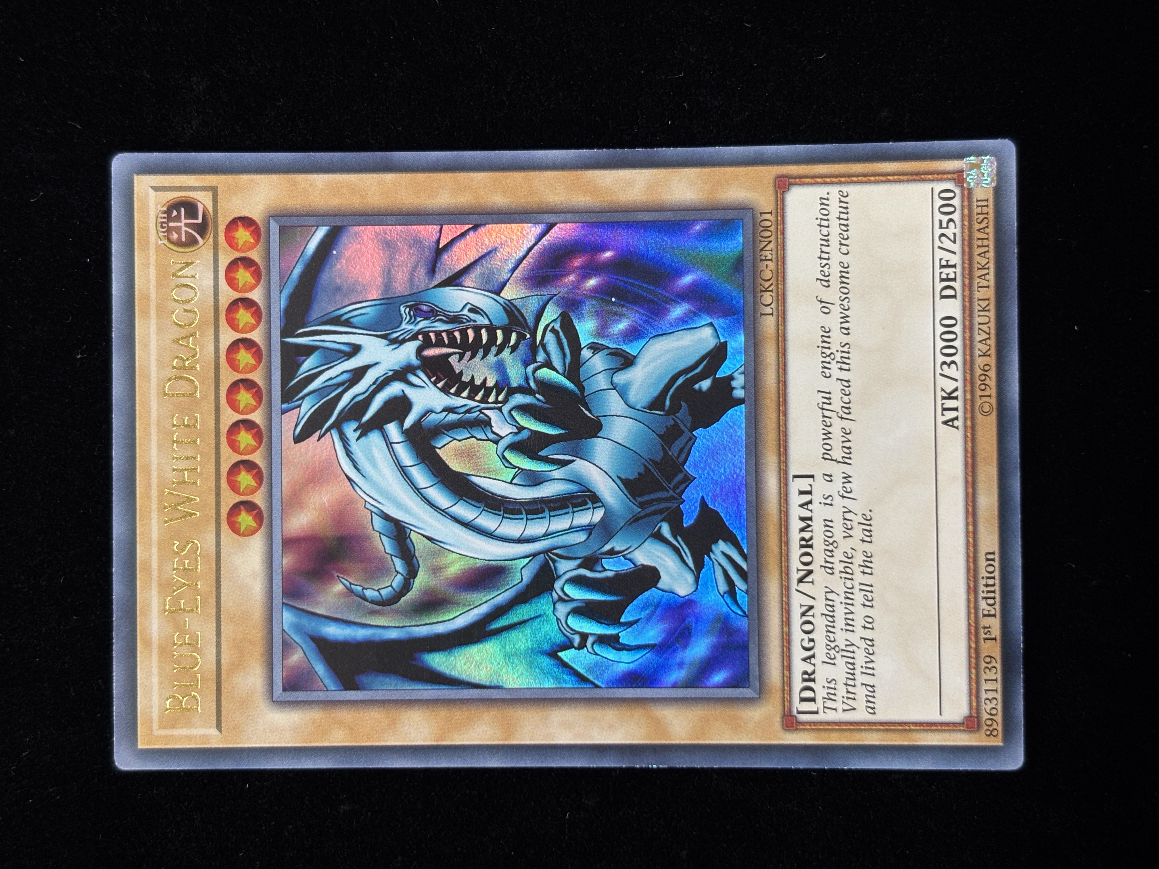【状態B】●BLUE-EYES WHITE DRAGON(顔右向き)(LCKC-EN001)(UR)C