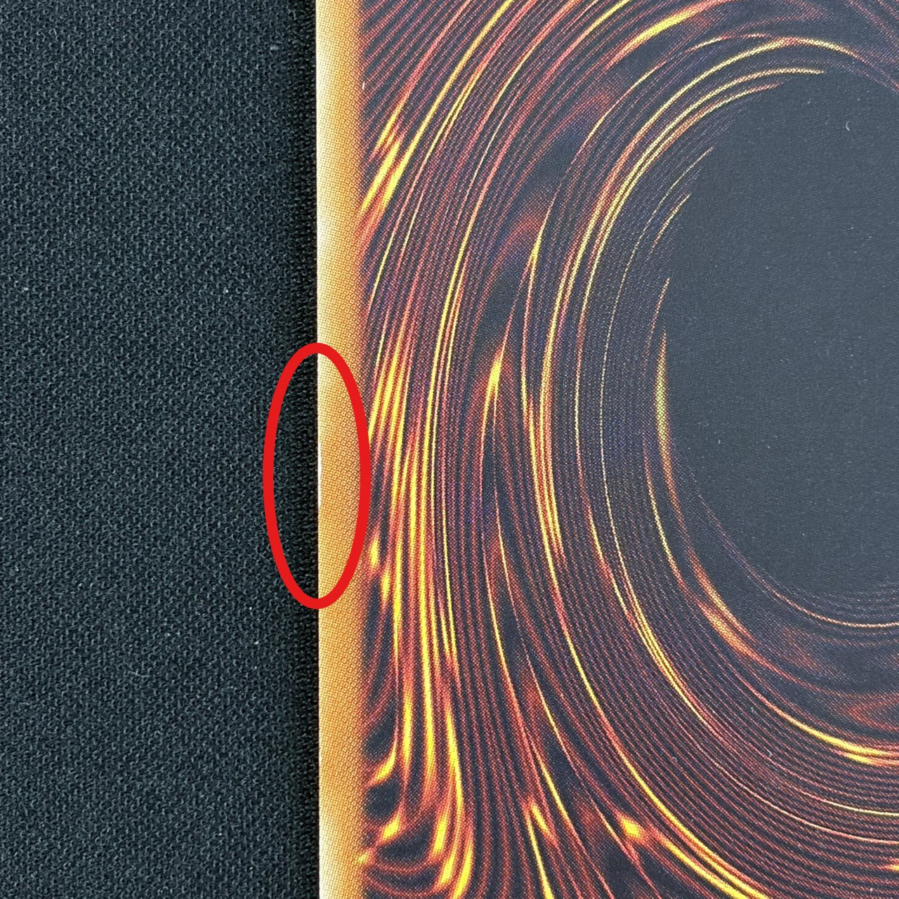 状態B - 目視できる複数の欠け/スレ